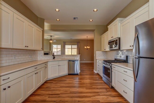 Building Photo - 3+den, 2 bath home for rent in Granville