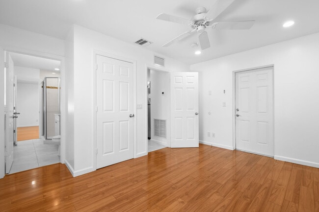 Building Photo - 3450 S Olive Ave