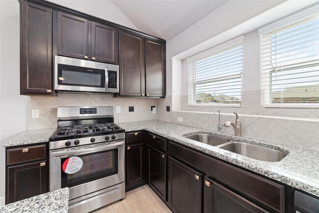 Building Photo - 3230 Andlor Hills Dr