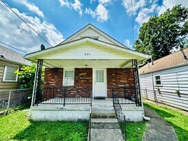 Building Photo - 824 Brentwood Ave
