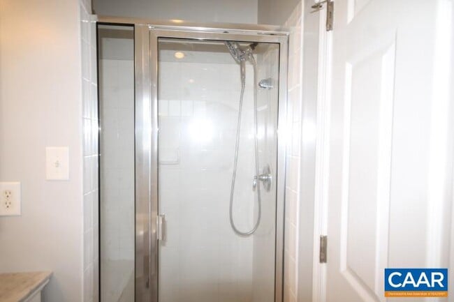 Building Photo - 2452 Abington Dr