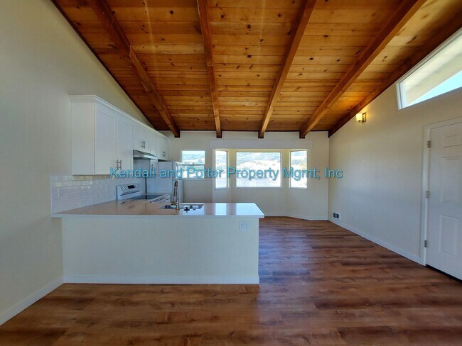Building Photo - East Lake Ranch, LLC