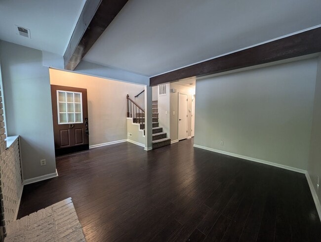 Building Photo - Charming  two story , 2 bedroom, 2.5 bath Condo located the Stratfordshire community !