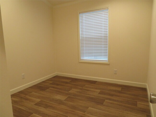 Building Photo - 2712 Bering St