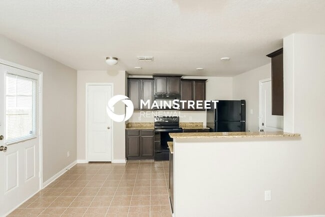 Building Photo - 3 Bedroom Pet-Friendly Home in San Antonio, TX with Main Street Renewal