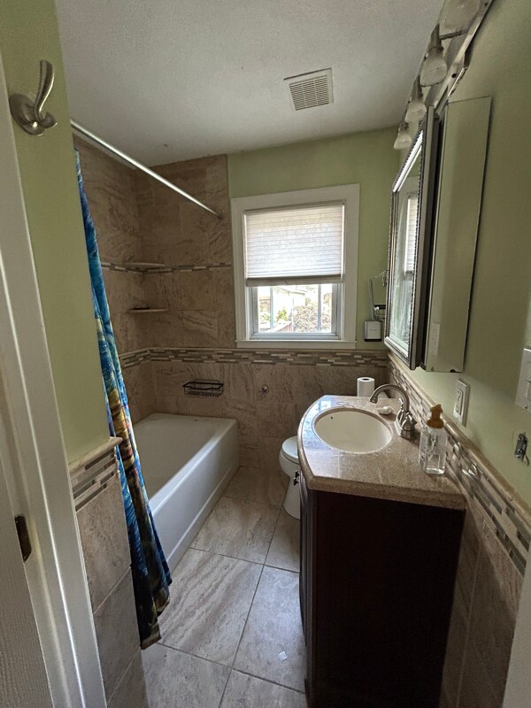 Building Photo - 4921 Demaio Dr