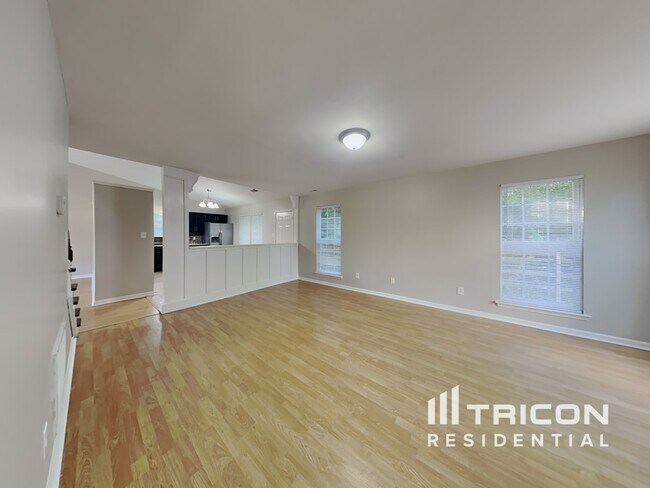 Building Photo - 104 N Tanninger Rd