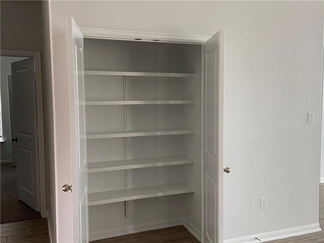 Building Photo - 481 Leadtree Loop