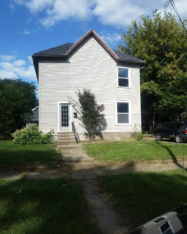 Building Photo - 71 Mulberry St