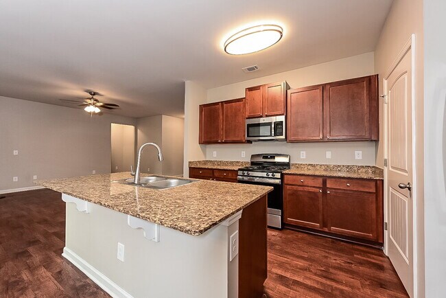 Building Photo - 700 Feldwood Ln