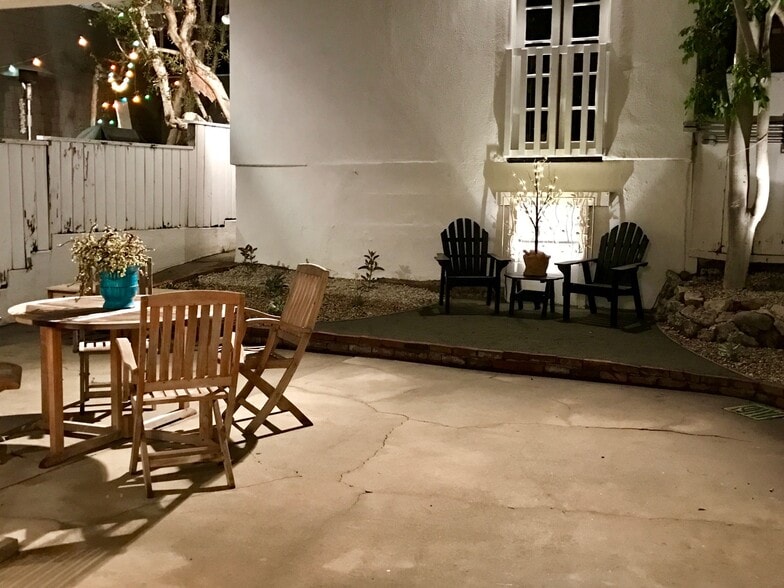 Building Photo - 2456 Manhattan Ave