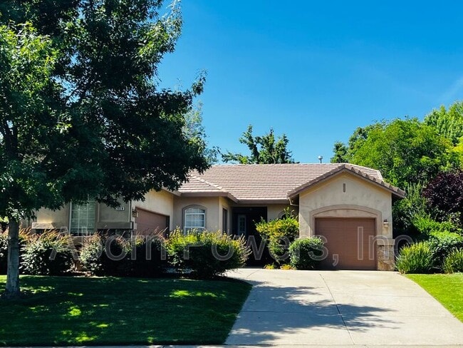 Primary Photo - 3629 Walker Park Dr