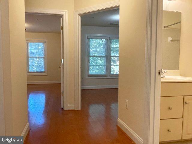 Building Photo - 12021 Montrose Park Pl