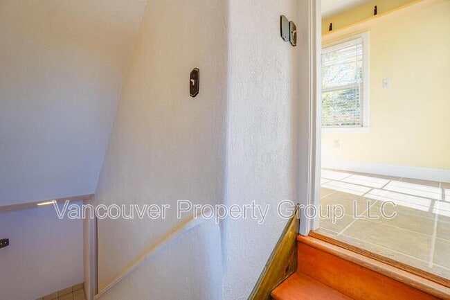 Building Photo - 2814 H St