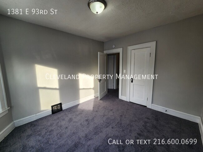 Building Photo - 1381 E 93rd St