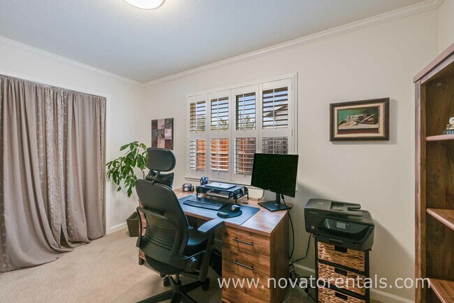 Building Photo - 44 Trish Dr