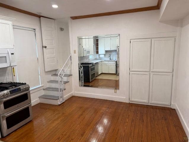 Building Photo - 911 17th St