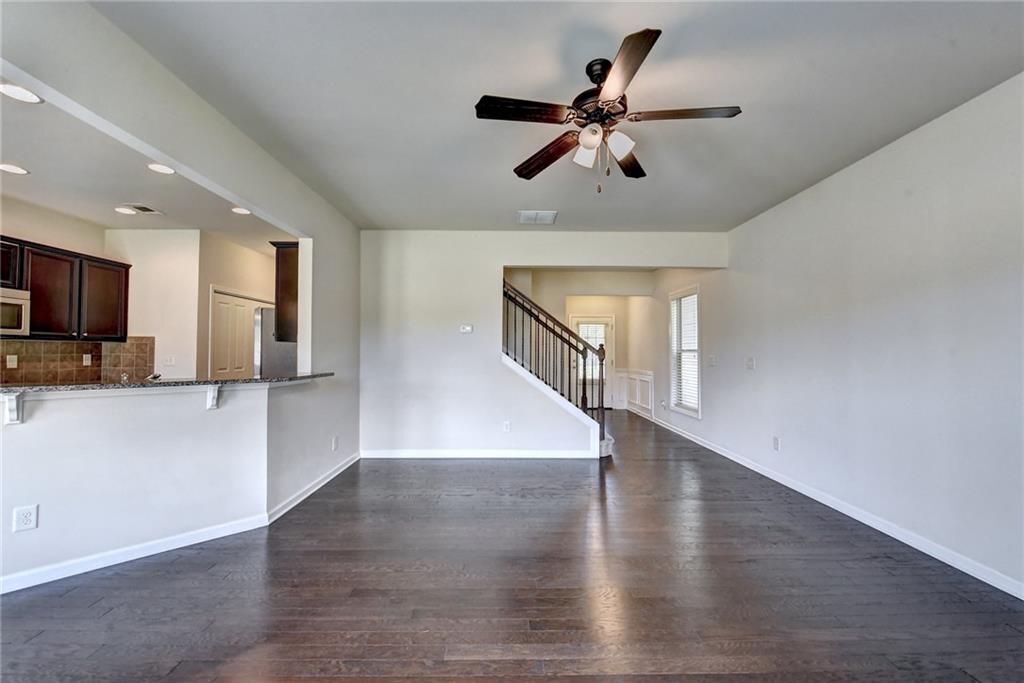 Building Photo - 5160 Breezewood Cir