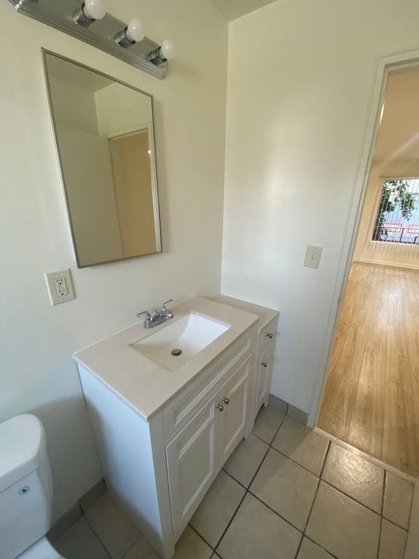 Building Photo - 5855 Carlton Way