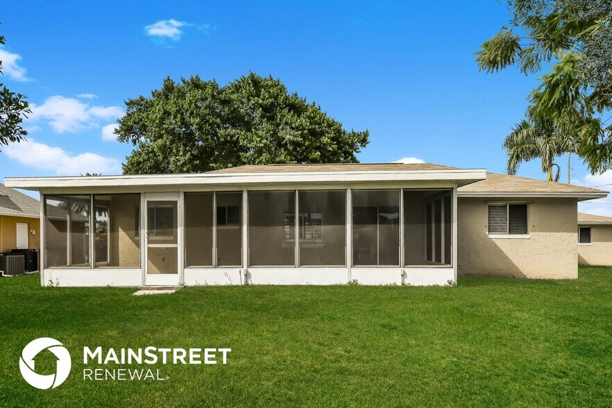 Building Photo - 1308 SE 32nd Terrace