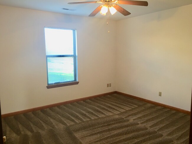 Building Photo - 4025 N Christopher Ct