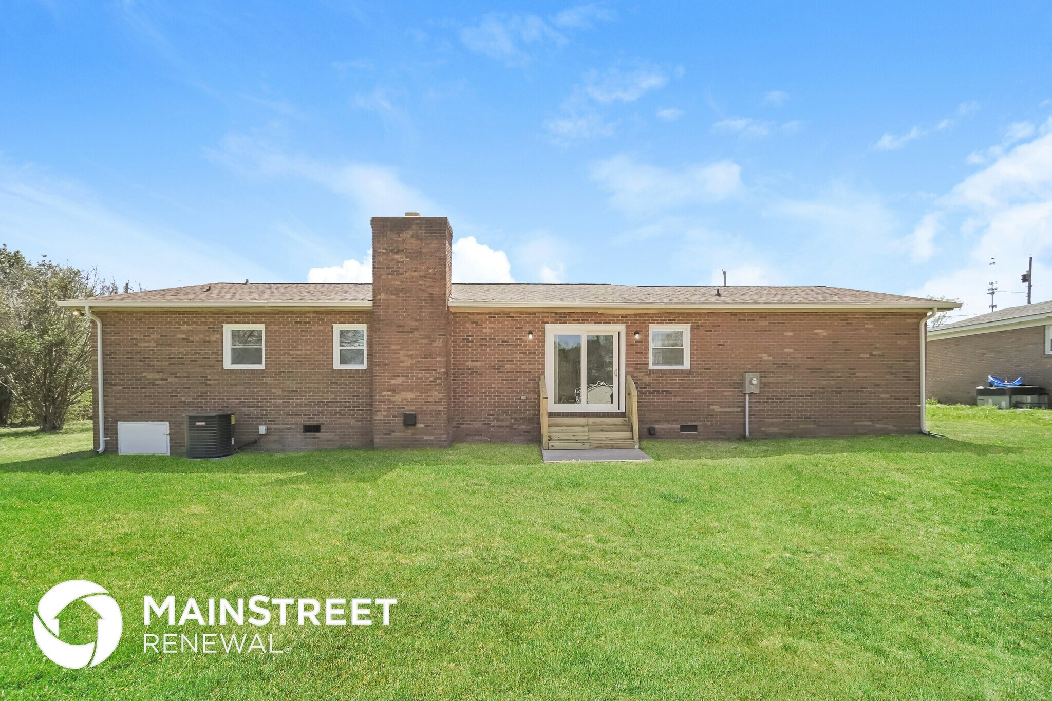 Building Photo - 2236 Helen Dr NW