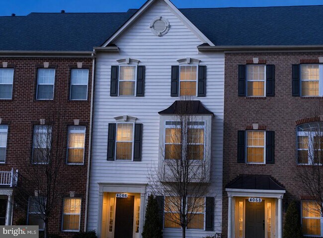 Building Photo - 4066 Finsbury Lane
