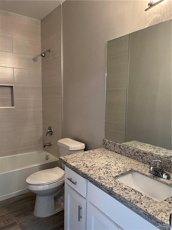 Building Photo - 5 Redbud Ln