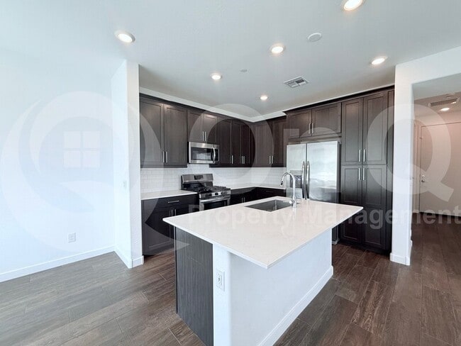Building Photo - 4077 S Sabrina Dr