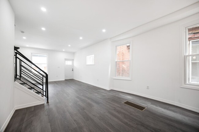 Building Photo - 2844 N 24th St