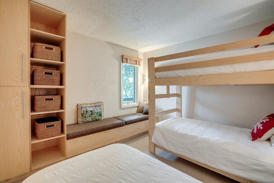 Building Photo - 1127 County Rd 3