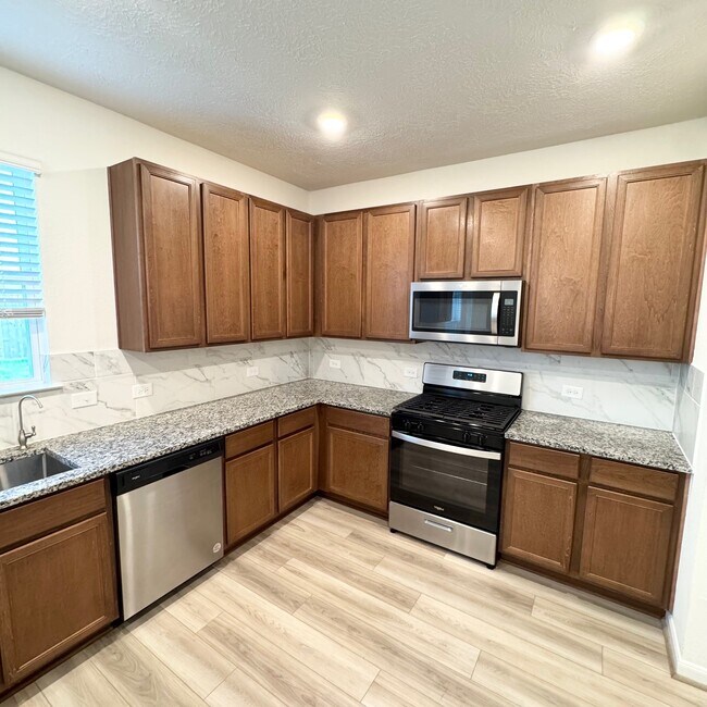 Building Photo - 5626 Smokey Bear Ln