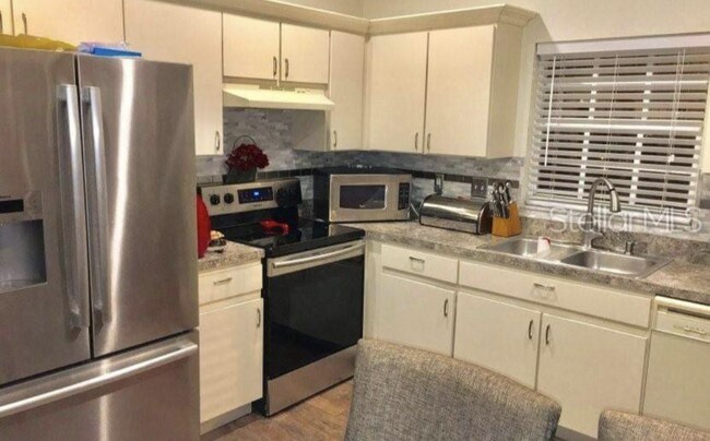 Kitchen - 4311 Deermont Cir