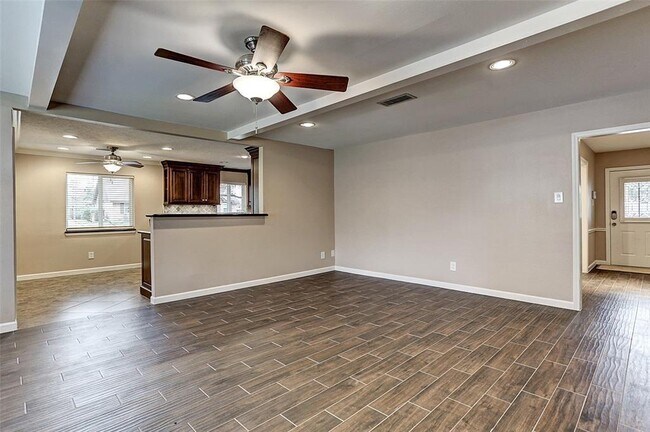 Building Photo - 6031 Cerritos Dr
