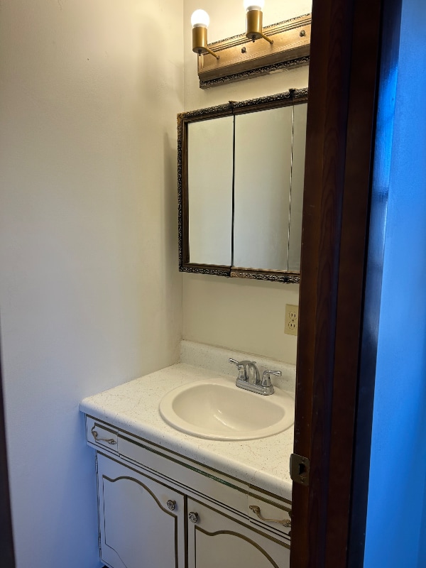 Building Photo - 3511 SE Island Cir