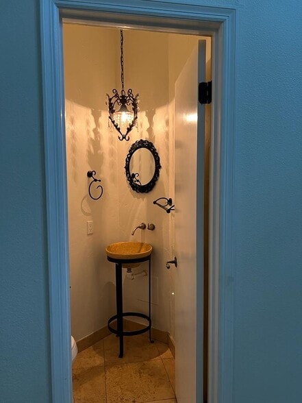 Building Photo - 5517 Interbay Blvd