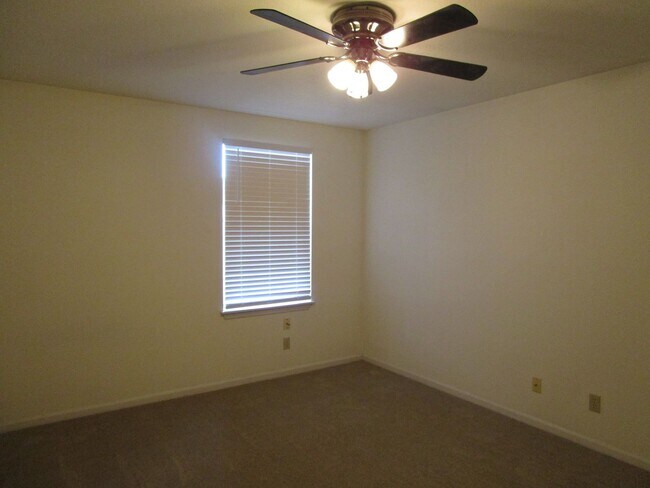 Building Photo - 2404-2406 Calder Ct.