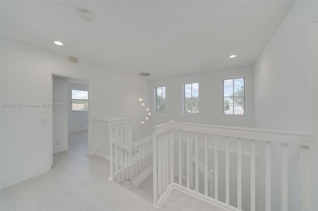 Building Photo - 720 Falling Water Rd