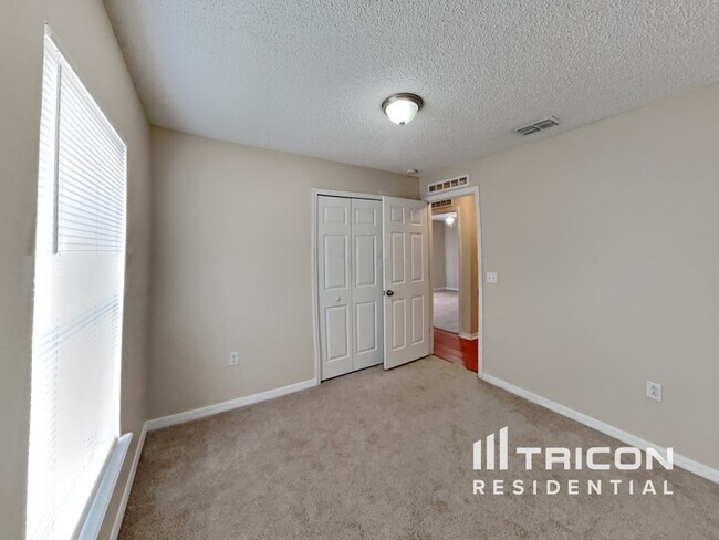 Building Photo - 13714 Gentle Woods Ave