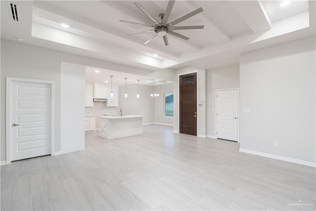 Building Photo - 16 Sherman St