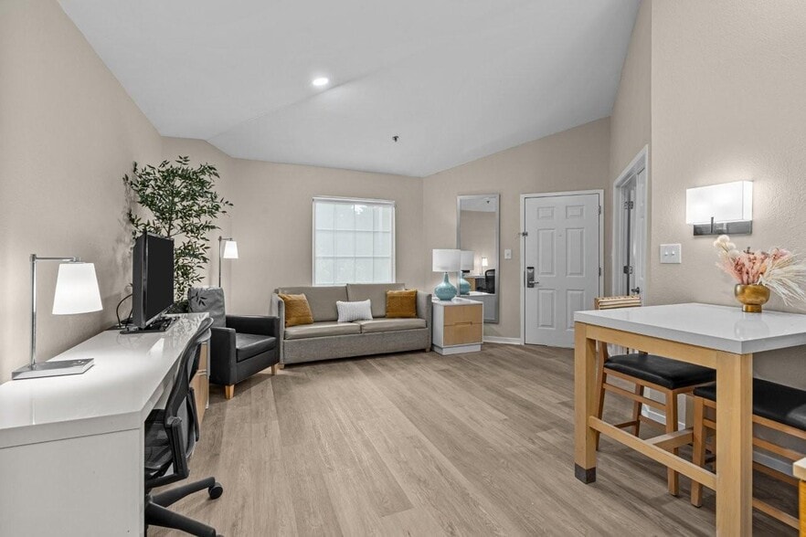 Building Photo - Avail Sandy Springs