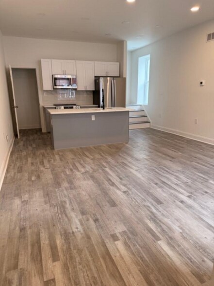 Building Photo - 1713 S 18th St