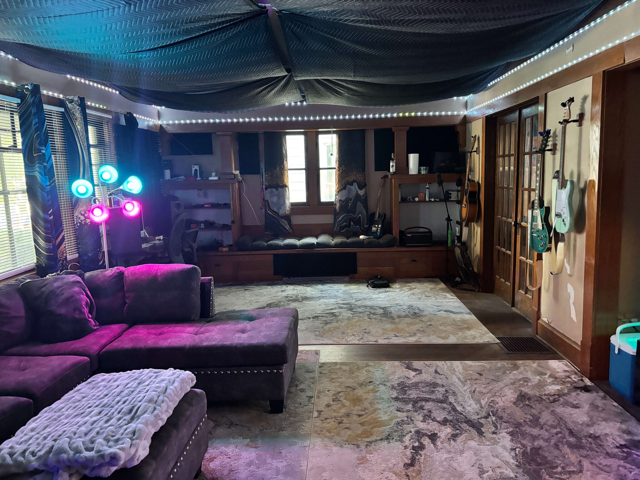 Building Photo - 405 N Salisbury St