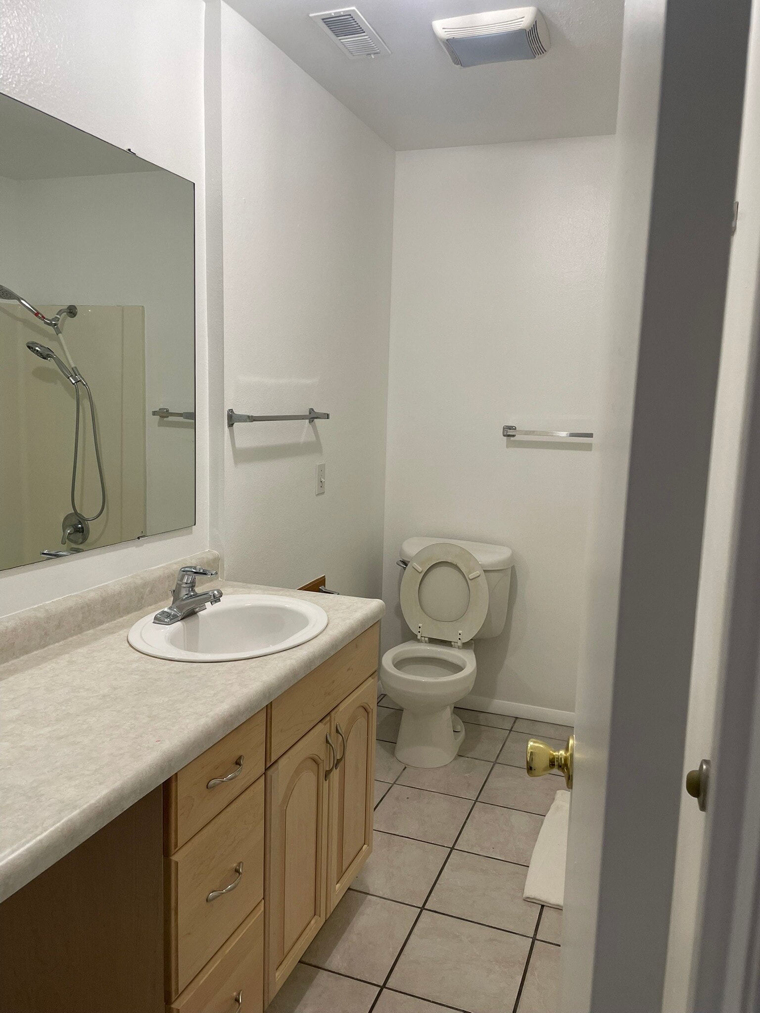 Building Photo - 1044 E Quail Park Dr