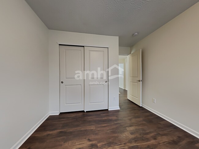 Building Photo - 5880 Aldridge Dr