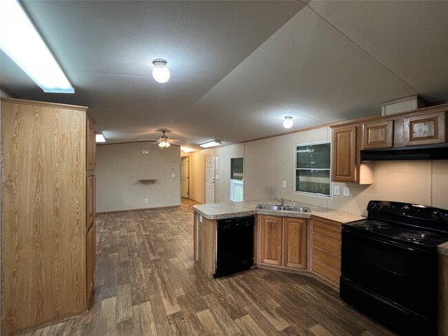 Building Photo - 23711 Sorters Rd