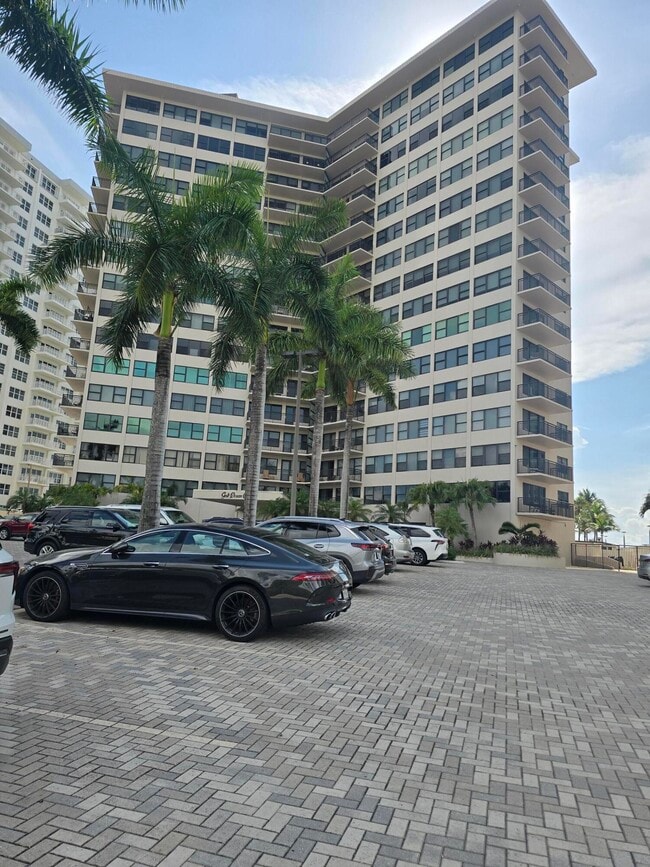 Building Photo - 3800 Galt Ocean Dr