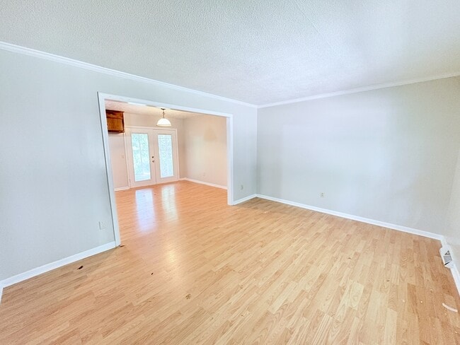 Building Photo - 114 Lynwood Ct