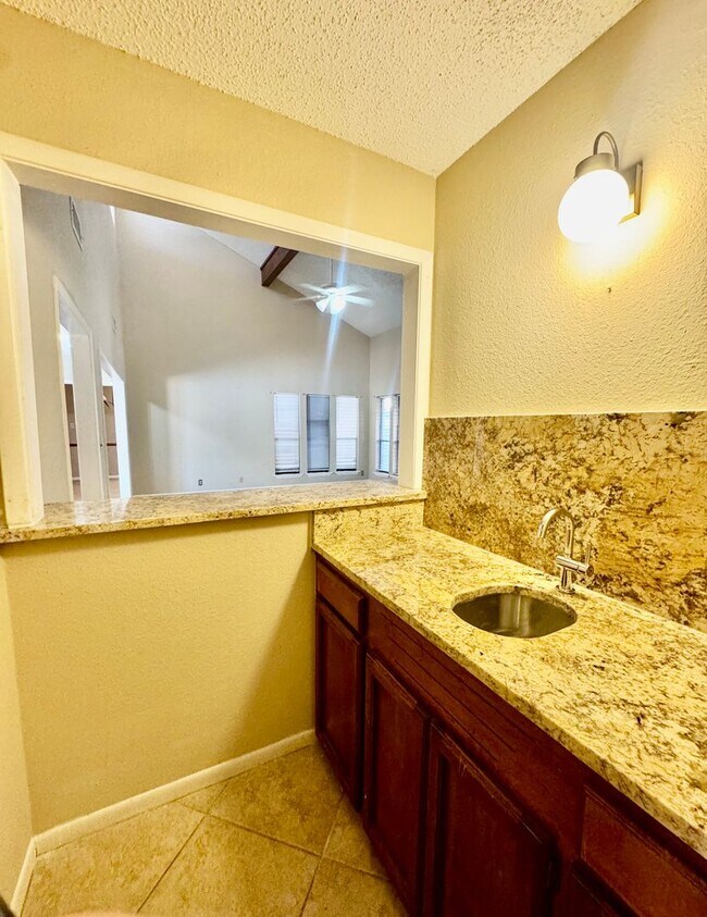 Building Photo - 5909 Golden Canyon Dr