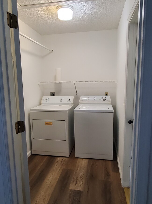 Laundry room - 1250 Primrose Ln